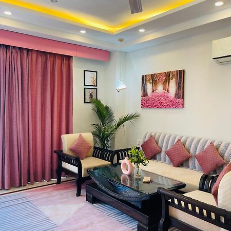 Bedchambers Medicity Serviced Apartments In גורגאון מראה חיצוני תמונה